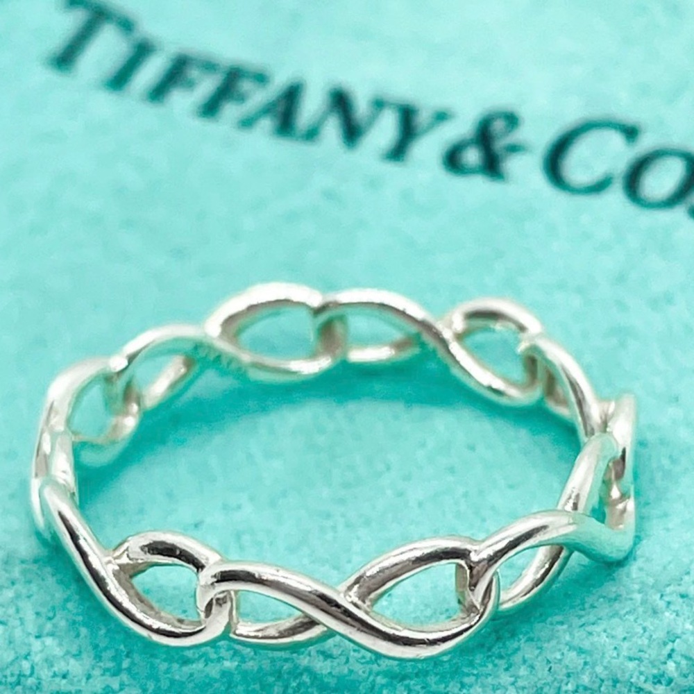 Authentic Tiffany & Co Infinity Ring Size 7.5 - Picture 4 of 4